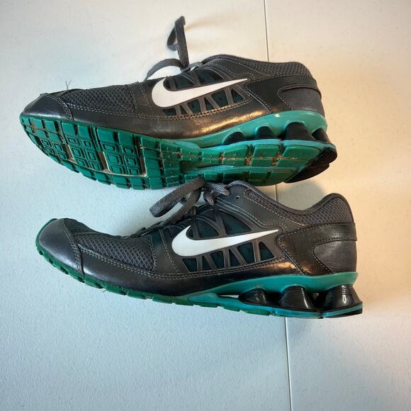 Nike Shoes Size 9 Women's - Picture 5 of 7